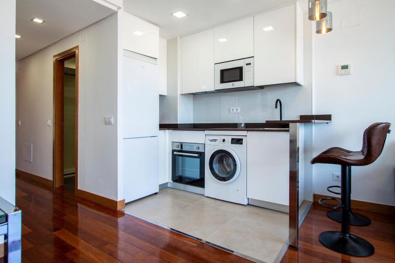 Apartamentos Castilla Luz Business Мадрид Екстериор снимка