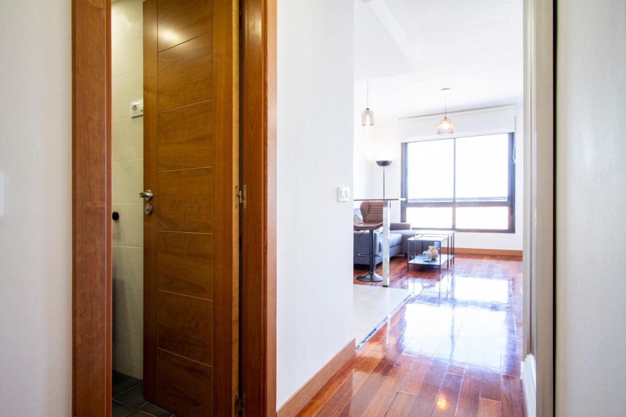 Apartamentos Castilla Luz Business Мадрид Екстериор снимка
