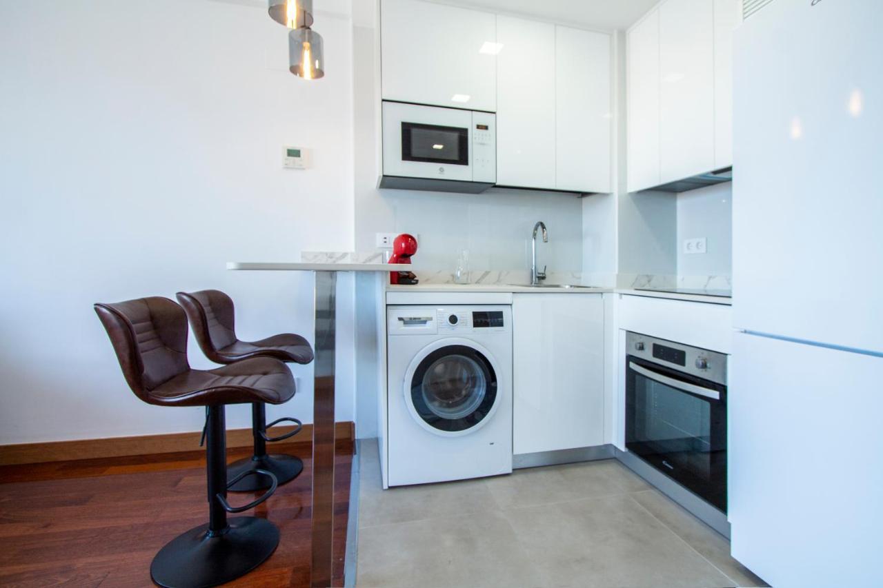 Apartamentos Castilla Luz Business Мадрид Екстериор снимка