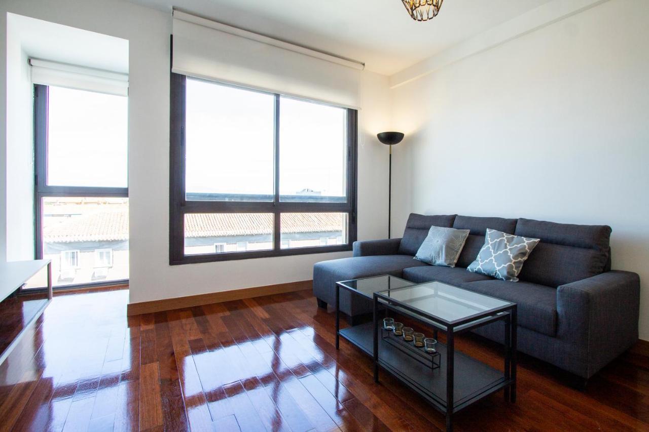 Apartamentos Castilla Luz Business Мадрид Екстериор снимка