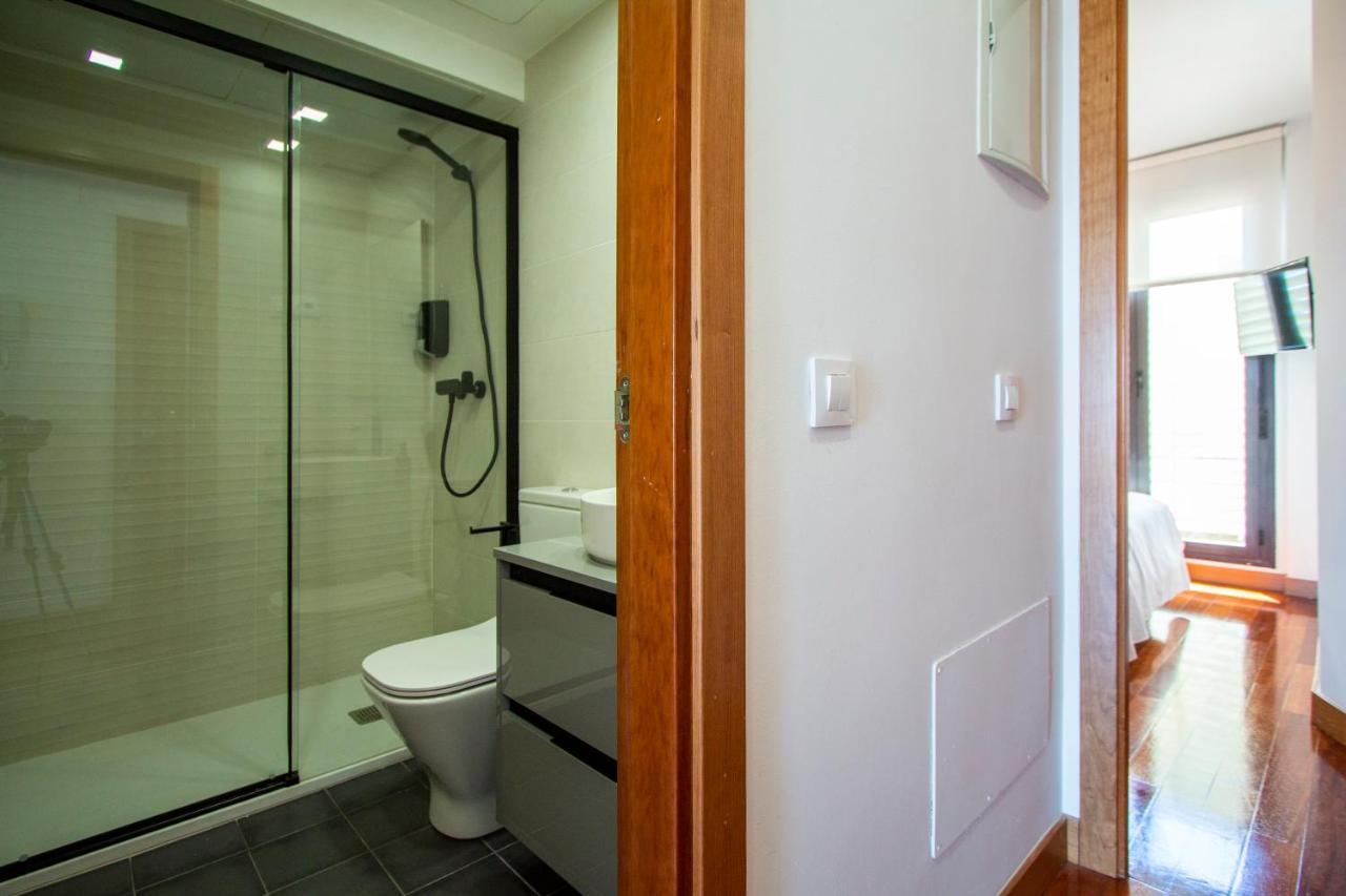 Apartamentos Castilla Luz Business Мадрид Екстериор снимка