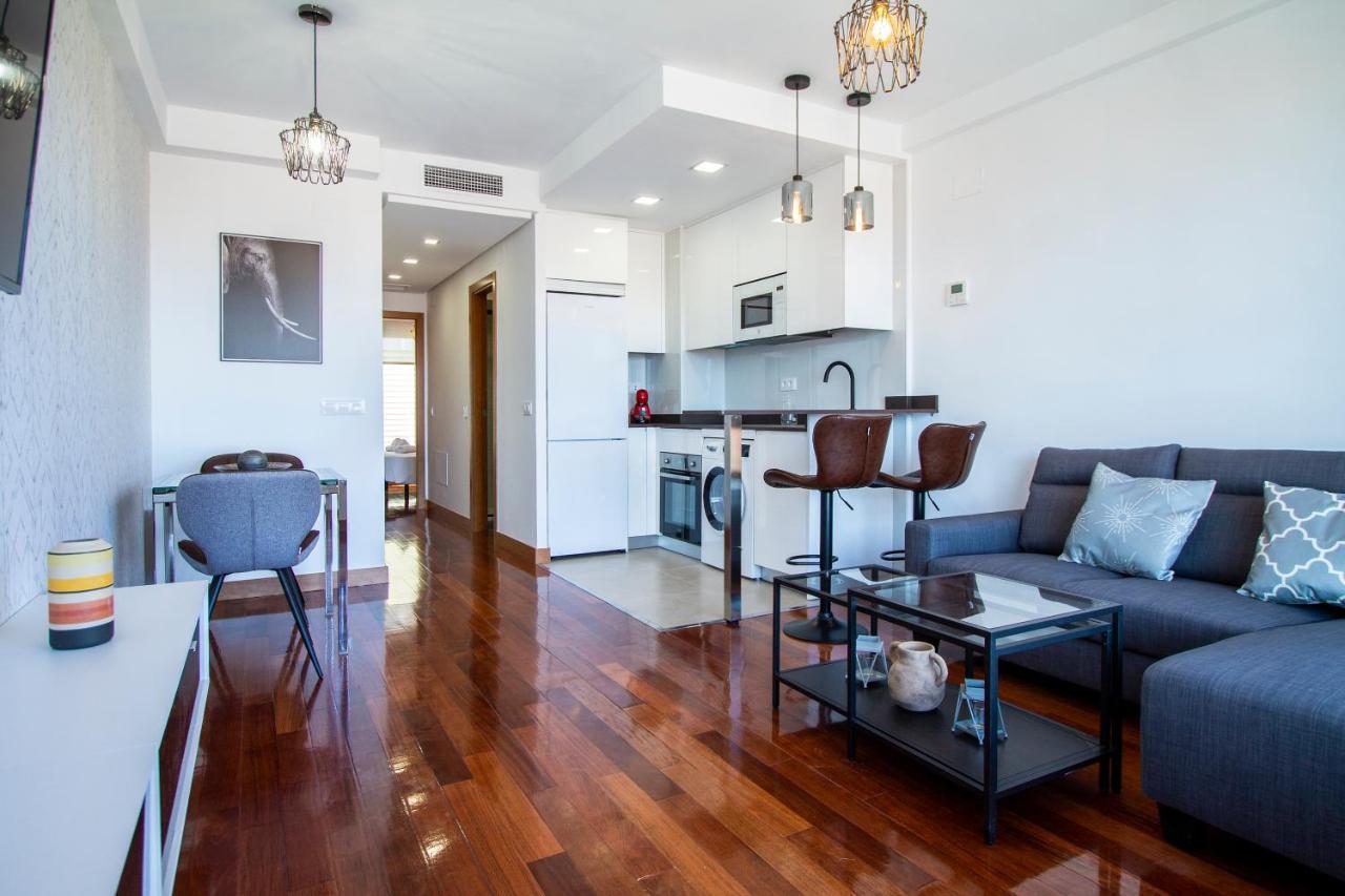 Apartamentos Castilla Luz Business Мадрид Екстериор снимка