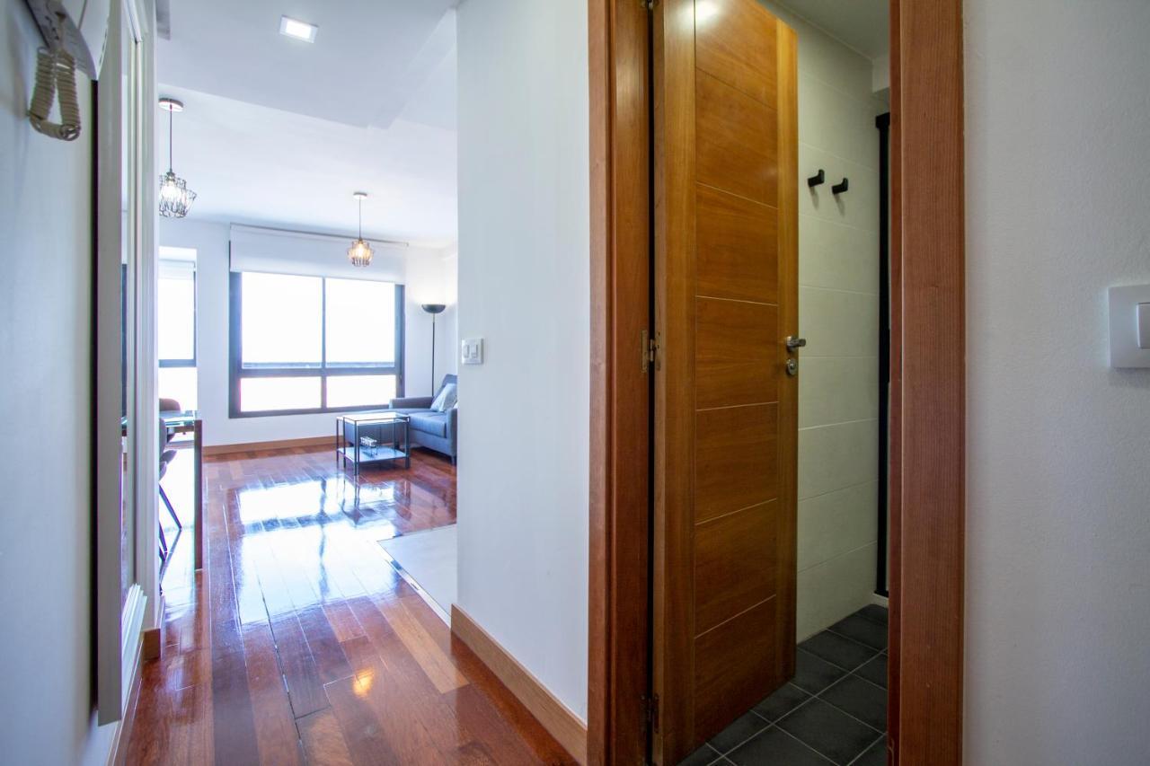 Apartamentos Castilla Luz Business Мадрид Екстериор снимка
