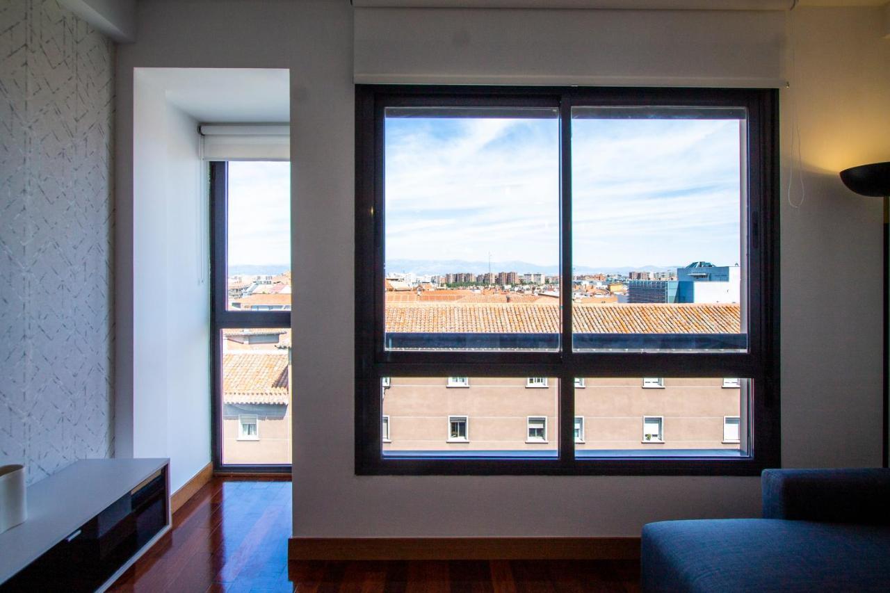 Apartamentos Castilla Luz Business Мадрид Екстериор снимка