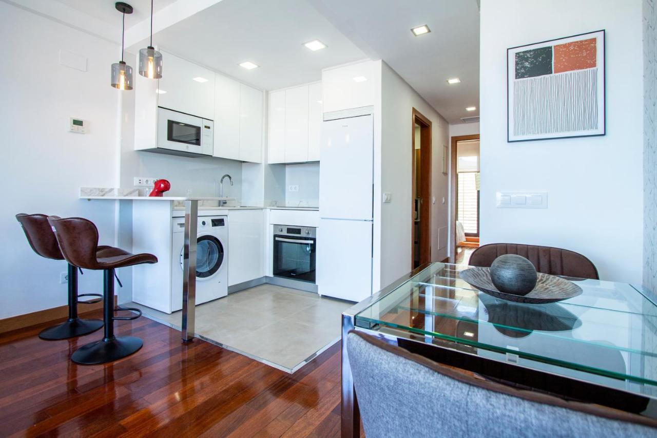 Apartamentos Castilla Luz Business Мадрид Екстериор снимка