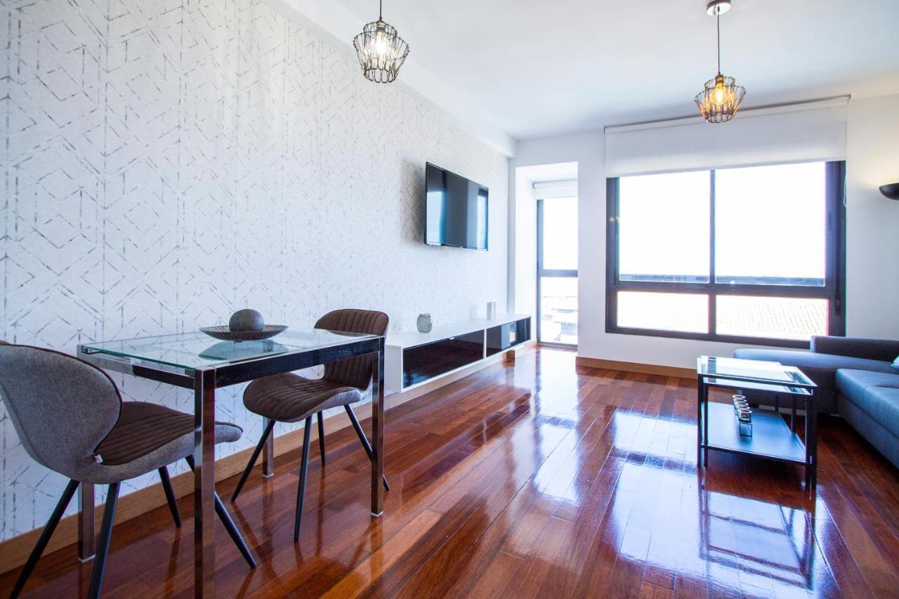 Apartamentos Castilla Luz Business Мадрид Екстериор снимка
