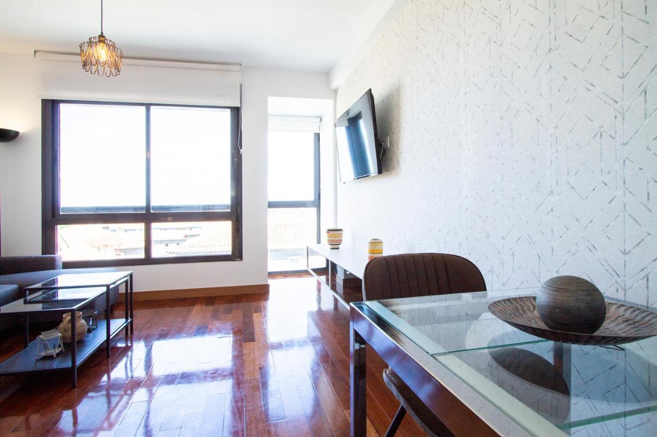 Apartamentos Castilla Luz Business Мадрид Екстериор снимка
