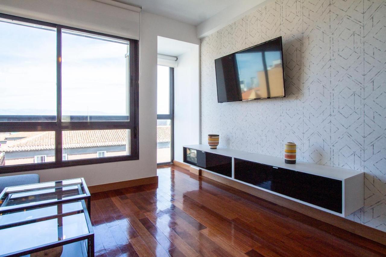 Apartamentos Castilla Luz Business Мадрид Екстериор снимка