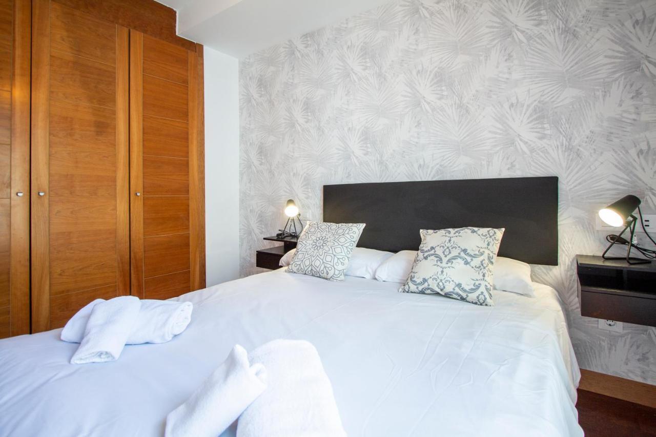 Apartamentos Castilla Luz Business Мадрид Екстериор снимка