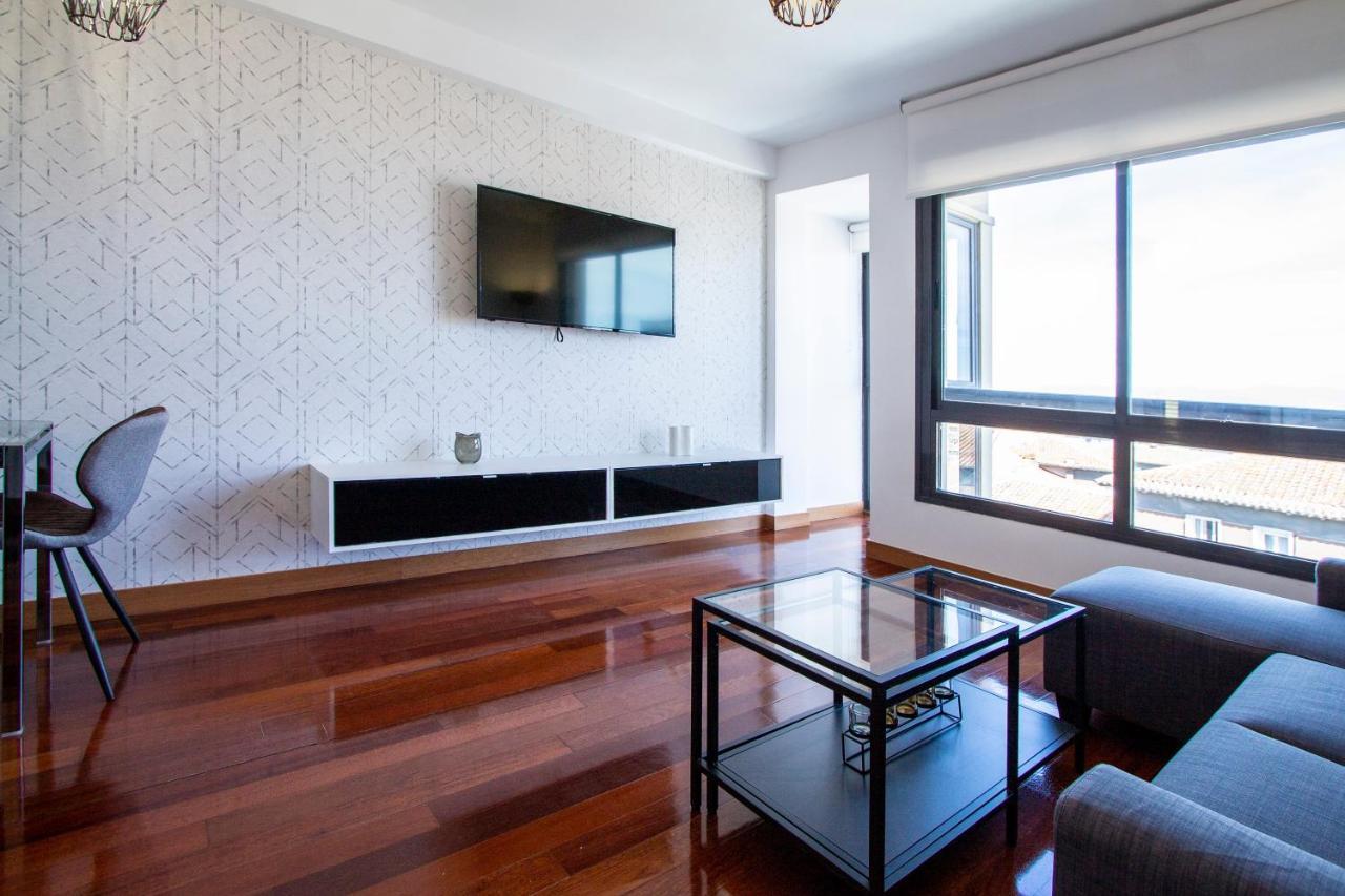 Apartamentos Castilla Luz Business Мадрид Екстериор снимка